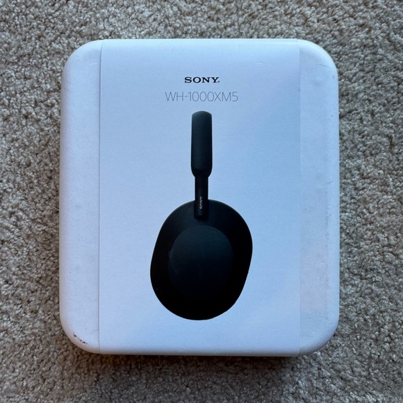 Sony WH-1000XM5 Wireless Noise Canceling Headphones - Black NEW - Picture 1 of 2